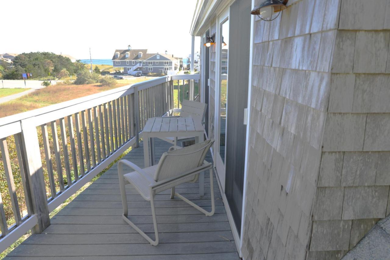 An English Garden Dennisport Room photo